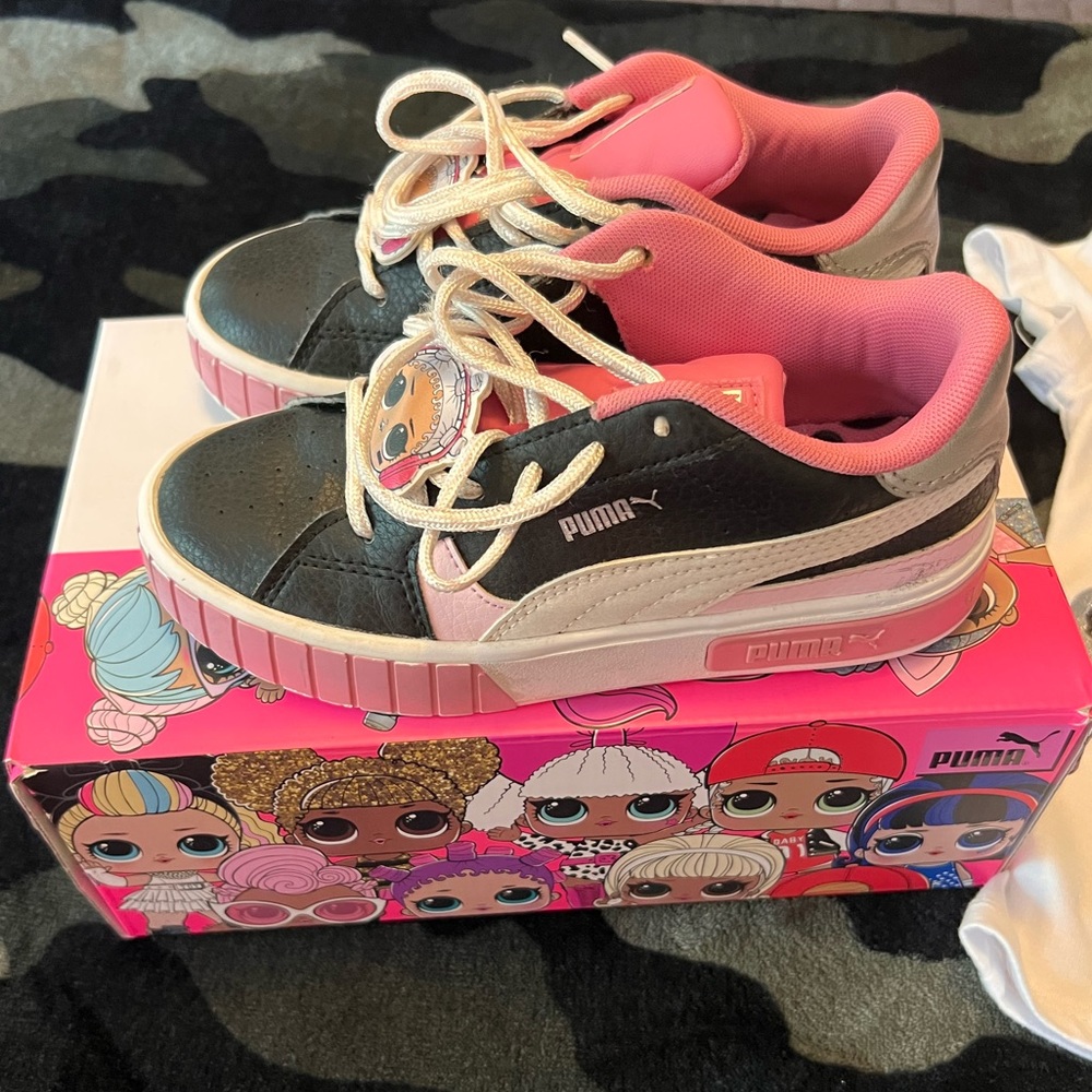 LOL Surprise PUMA sneakers size 1 come with outfit for FREE size 6 - Picture 9 of 11